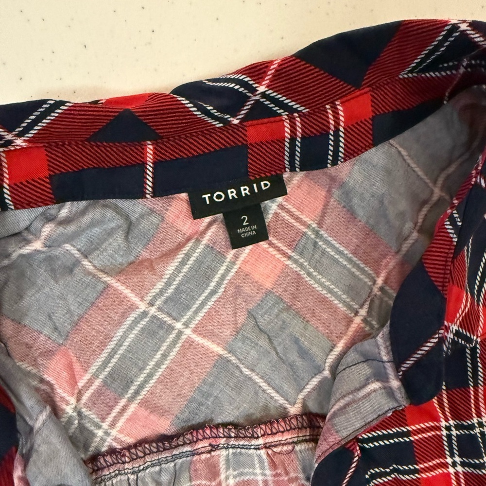 Torrid button down - Picture 2 of 2